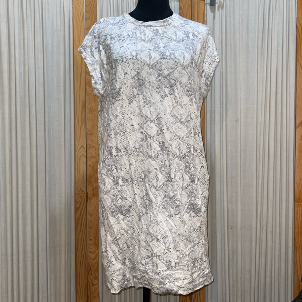 Women  T-shirt, dress with pockets